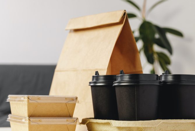 paper-bags-with-take-away-food-and-coffee-cups-containers.jpg